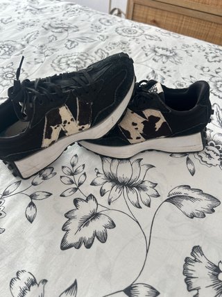 Zapatillas New Balance Negras y Blancas