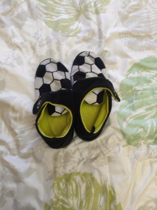 Zapatillas de casa infantiles balón