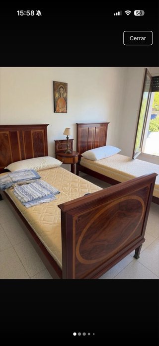 Conjunto de Camas, Mesita, y armario artesanales