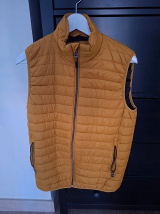 Chaleco de plumas Zara