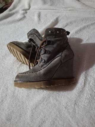 Botas con Plataforma Gris