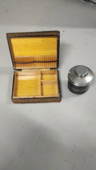 Caja Puros de Cuero y Cenicero