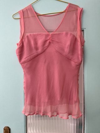 Blusa rosa sin mangas