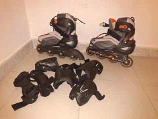 Patines en línea y set de protecciones