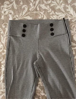 Pantalones de cuadros blanco y negro