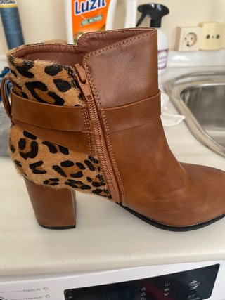Botines de Cuero con Estampado Leopardo Talla 38