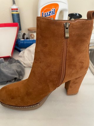 Botines color camel talla 38