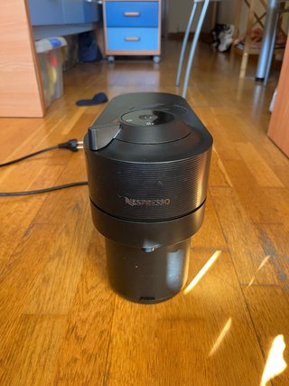 Cafetera Nespresso Vertuo Pop Negra