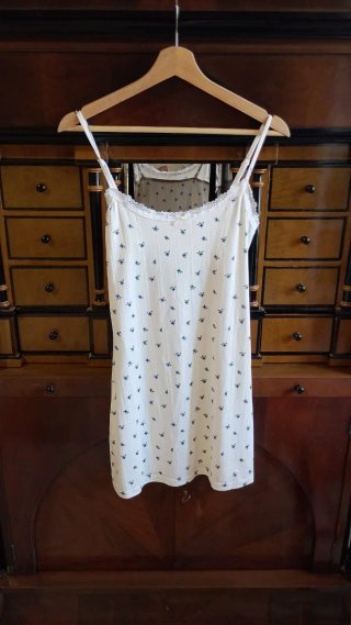 Vestido corto floral blanco talla M