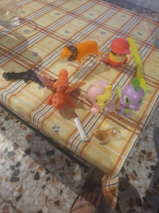 8 figuras variadas