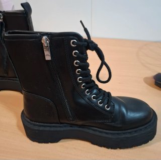 Botas militares negras Bershka