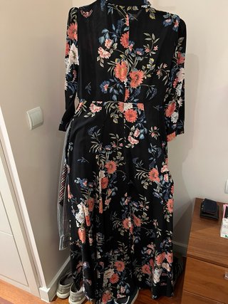 Vestido largo Zara negro con flores