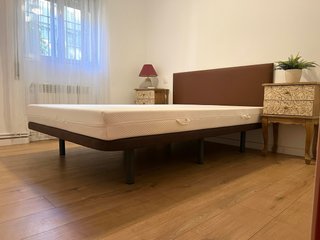 Cama con somier, colchón y cabecero