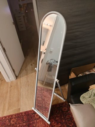 Espejo de pie blanco