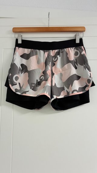 Pantalones cortos deportivos rosas