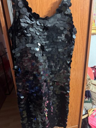 Vestido negro de lentejuelas
