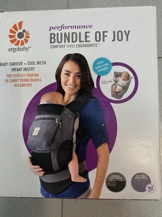 Mochila Ergobaby Performance con Cojín