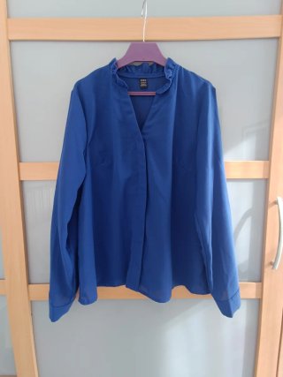 Blusa Shein Azul Klein Talla 44