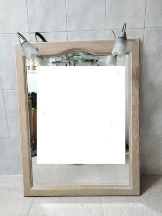 Espejo de pared con dos puntos de luz