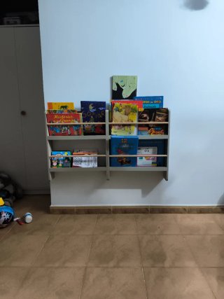 Estantería de pared para libros