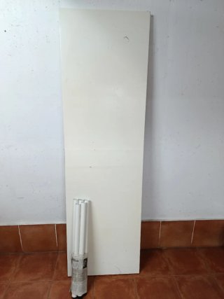 Mesa de estudio blanca