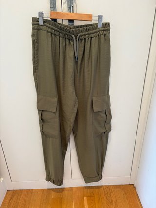 Pantalón Cargo Zara Verde Talla XS