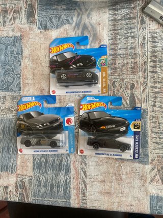 Set de 3 Coches Hot Wheels Nissan Skyline