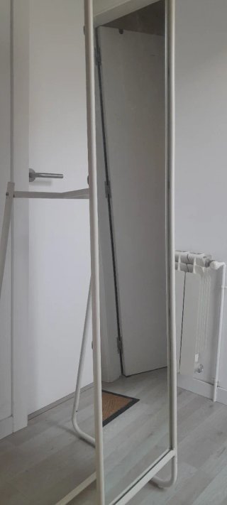 Espejo de pie blanco