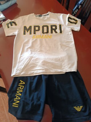 Conjunto Emporio Armani Camiseta y Pantalón