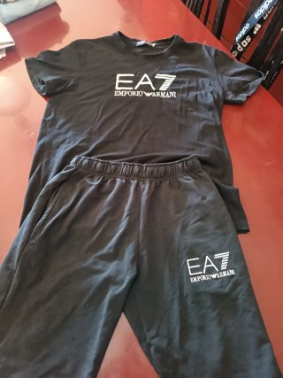 Conjunto EA7 Emporio Armani Negro