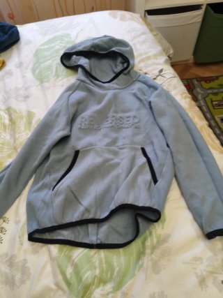 Sudadera con capucha azul