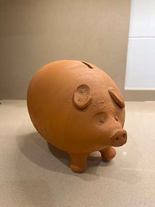 Hucha de Cerdito Artesanal de Barro