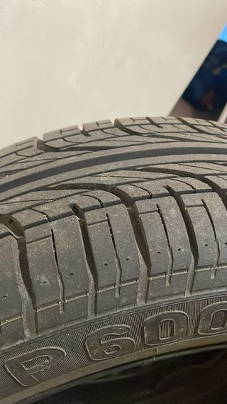 Neumático Pirelli P6000