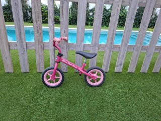 Bicicleta sin pedales Chicco rosa