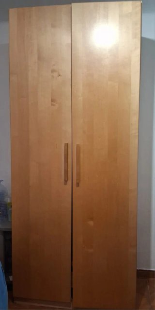 Armario de madera