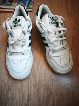 Zapatillas Adidas Blancas y Verdes