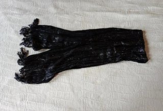 Fular Negro con Detalles Brillantes