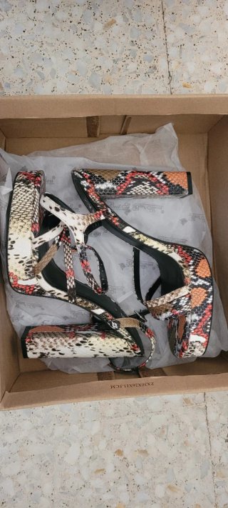 Sandalias de Tacón con Estampado