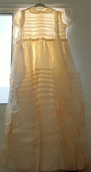 Vestido de comunión clásico en seda
