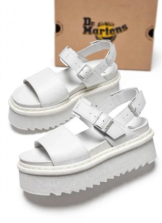 Sandalias Dr. Martens Blancas con Plataforma