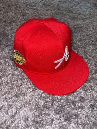 Gorra Roja con Bordado
