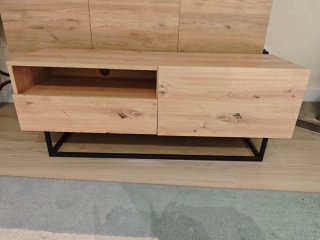 Mueble de televisión madera y metal