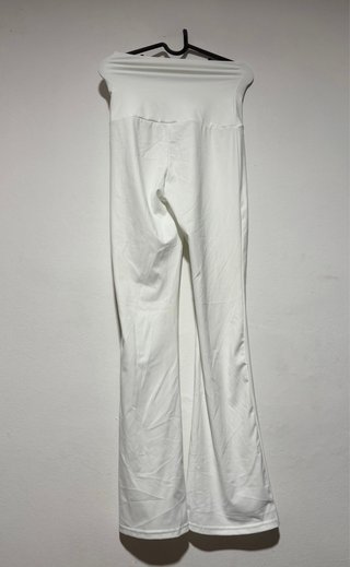 Pantalón blanco acampanado XS