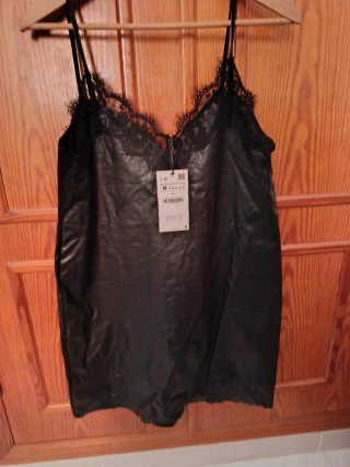 Blusa lencera negra Zara