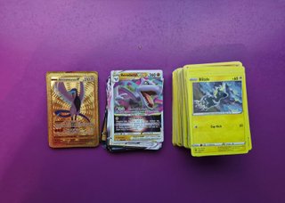 Pokémon lote de + 100 cartas NO originales
