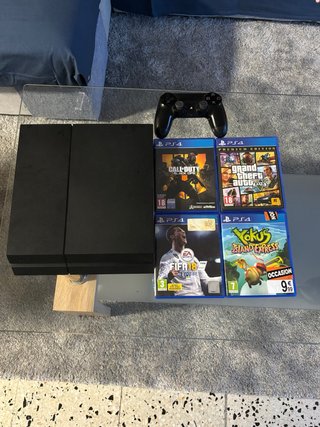 Consola PlayStation 4 (PS4) con 4 juegos
