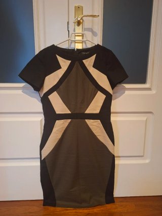 Vestido Midi con Diseño Geométrico