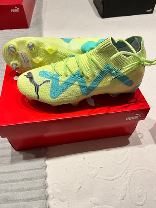 Zapatillas Fútbol Puma con Tacos Metálicos