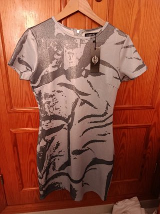 Vestido Gris con Brillo Luxe To Kill