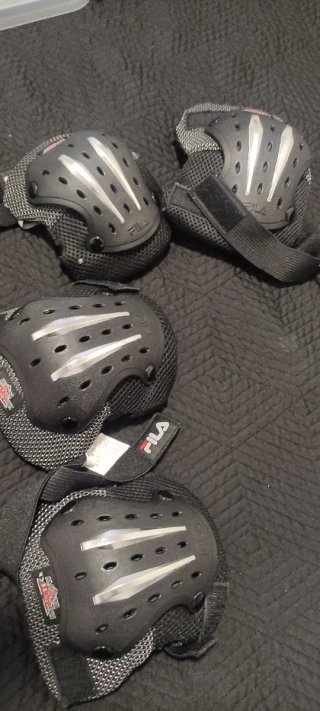 Set de Protecciones Fila (Rodilleras y Coderas)